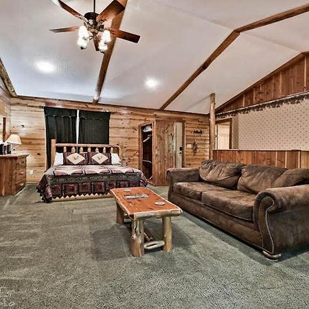 Secluded 2 Story Cabin Pool Wifi Smart Tvs Eureka Springs Ngoại thất bức ảnh