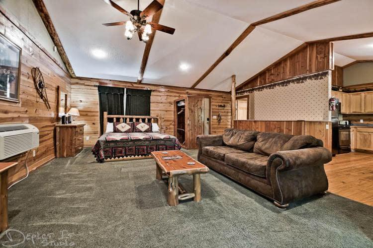 Secluded 2 Story Cabin Pool Wifi Smart Tvs Eureka Springs Ngoại thất bức ảnh